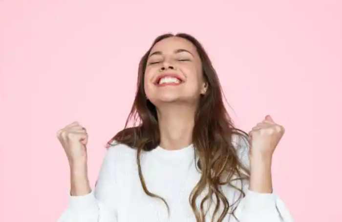 My wife announced her pregnancy in a live stream, unaware that her husband is infertile.