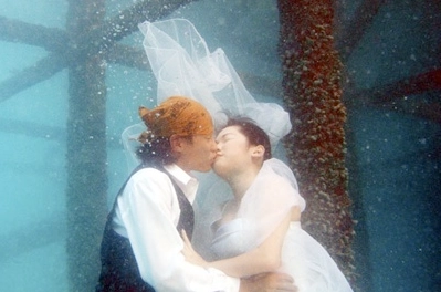 Top 10 Bizarre Places To Get Married