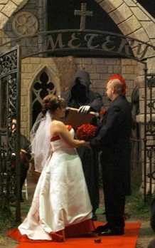Top 10 Bizarre Places To Get Married